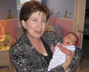 Laurie’s mom and newborn daughter, October 2007 – say cheese!  